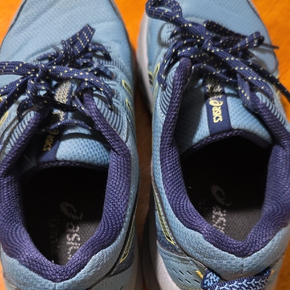 Asics Gel Venture 9 Womens Athletic Shoes - Picture 6 of 8